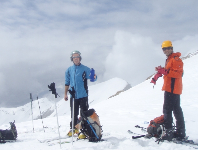  ski on virgin snow 