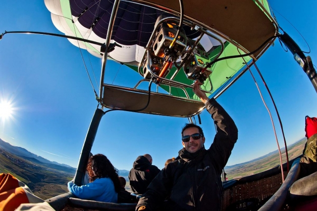  Professional balloon pilot 
