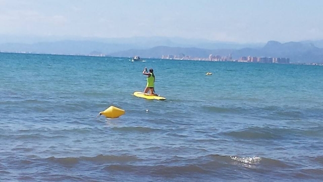  在海上划桨 