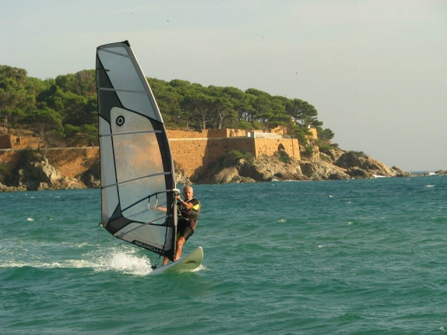  Windsurfing 