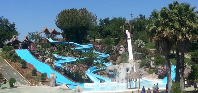 Toboganes hasta la piscina en Cordoba