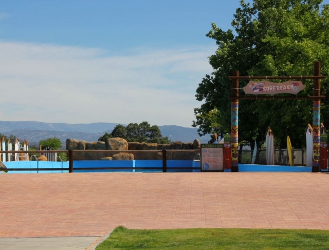 Acceso a la surf beach