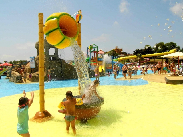  Children's aquatic area 