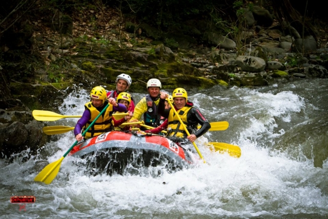 Rafting entre 6 y 8 personas
