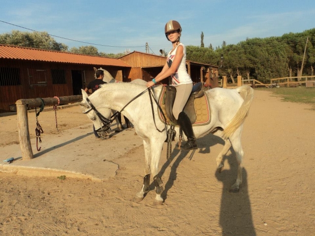 Sobre el caballo en la finca