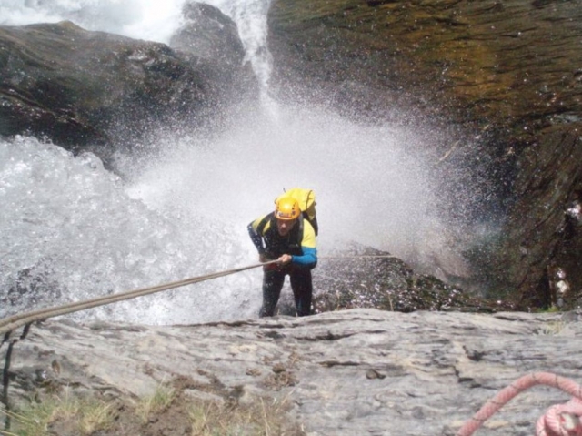  Descente des eaux de la cascade 