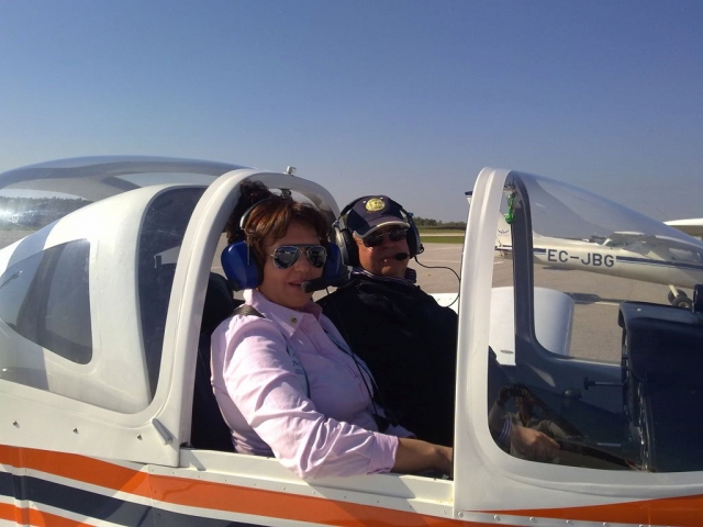 e-14125-preparando-el-vuelo-en-tierra14884578704039.jpg