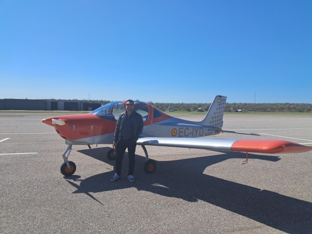 Bewertung von Macarena Über Pilot für einen Tag auf dem Flugplatz La Juliana (1 Stunde)