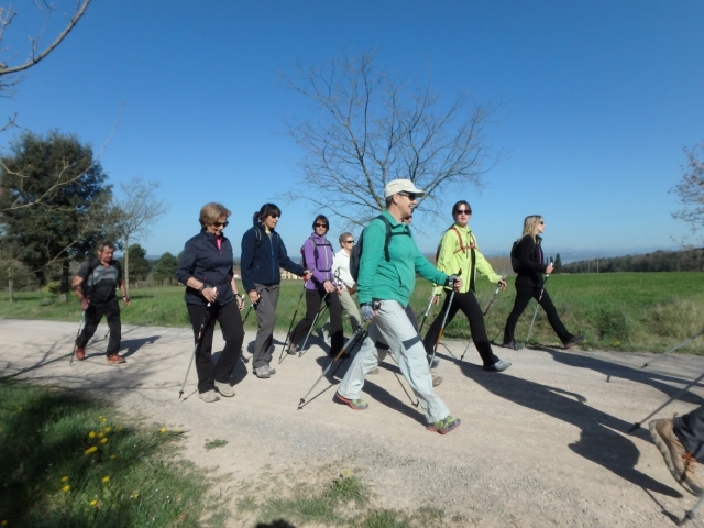 Aprovechando el buen tiempo para el nordic walking