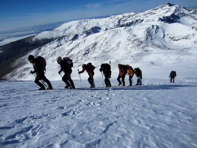  Facing the cold in snowshoes 