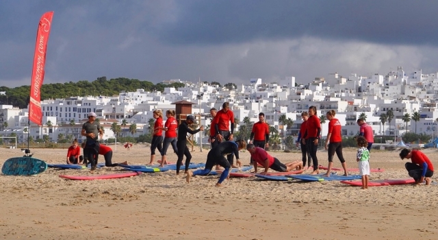 curso de surf conil el palmar