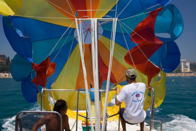 Paracaidismo en el mar