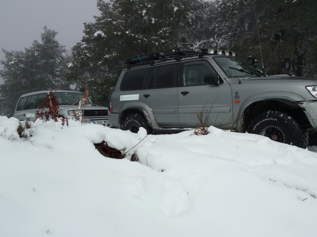 Excursiones en la nieve en todoterreno