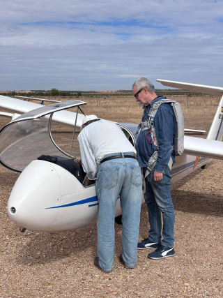 res_o-67858-vuelo-sin-motor_de_jorge-santos-taramundi-argueso_17919147526161.jpeg