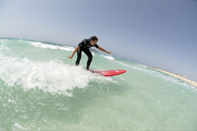  Come to Free Surfers School 