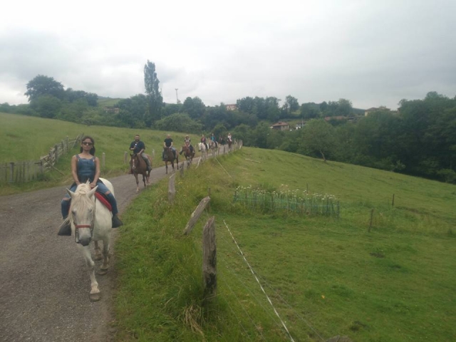 Cabalgando por el paseo