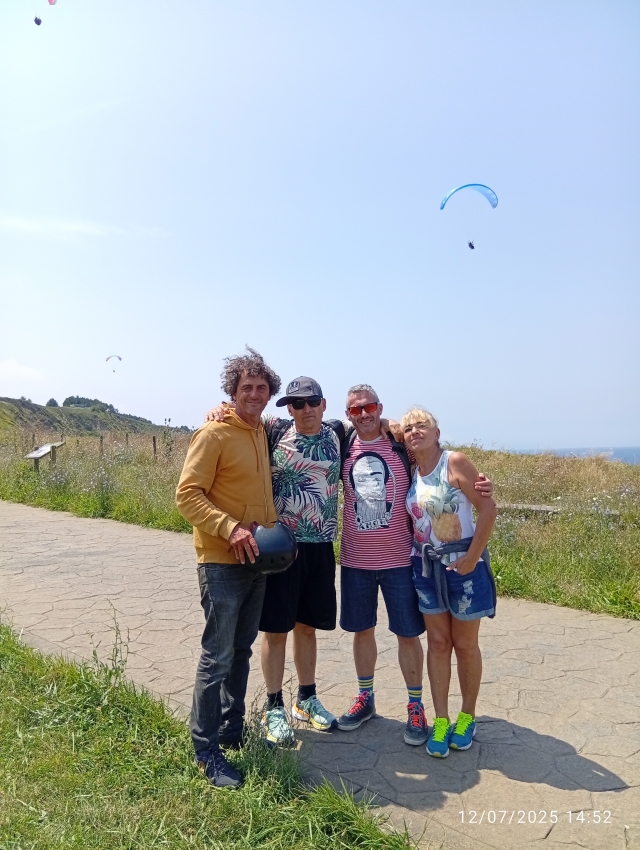 Opinión de Jesus sobre Vuelo parapente Playa Barinatxe 30min+vídeo regalo