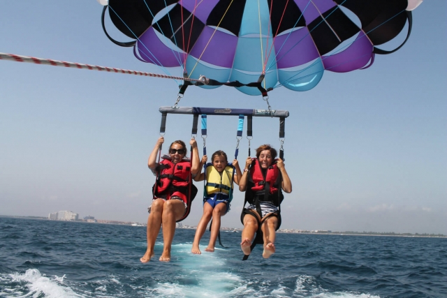  parasailing roses 