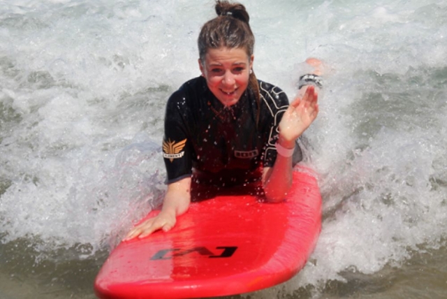 Siente las resfrescantes sensaciones del surf