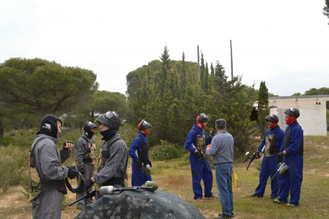 Preparándonos para el paintball