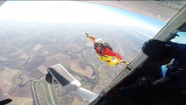 Volando bajo la avioneta
