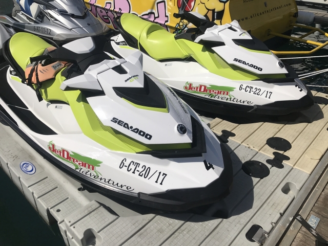 Motos nauticas en el Puerto de Alicante