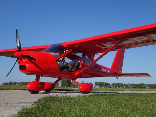  Avião pronto para decolar 