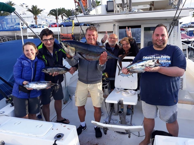  Pesca com amigos nas Ilhas Canárias 