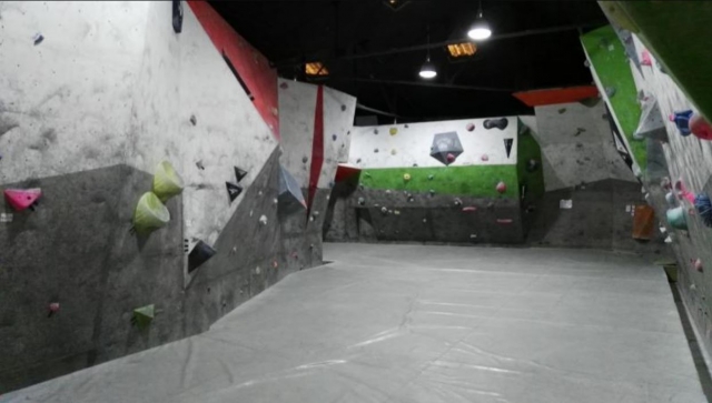  不同的攀岩区域 