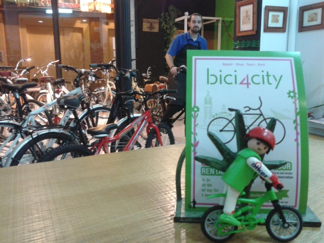  Estabelecimento de aluguer de bicicletas em Sevilha 
