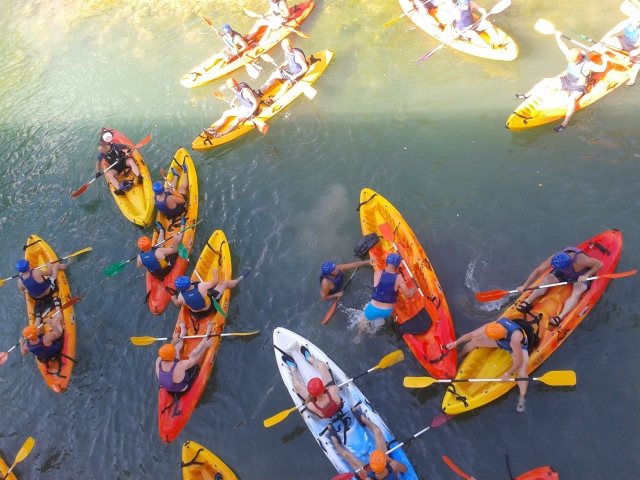  Kayaks 