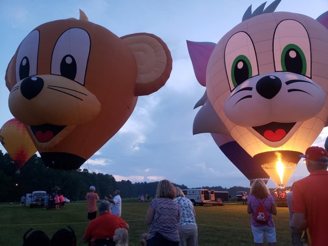  Hot air balloons of animated characters 
