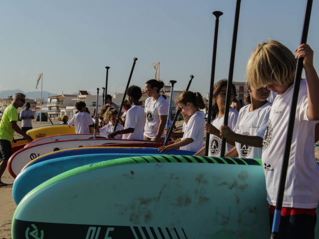 Listos para hacer paddle surf