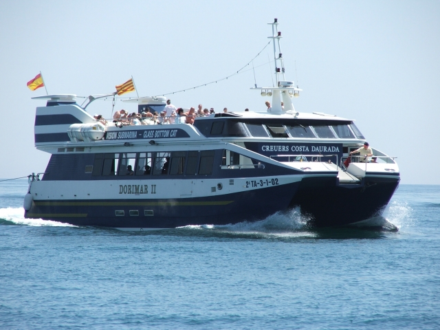  Rent a boat on the golden coast 