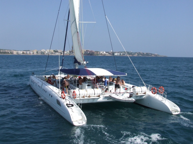  Rental of catamarans in Barcelona 