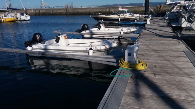 Nuestros barcos Astec 400!