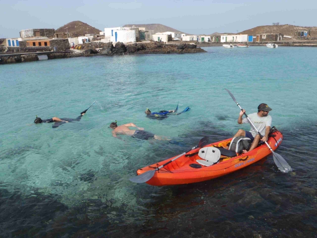 snorkel+kayak