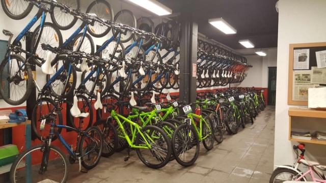  Biciclette nei locali 