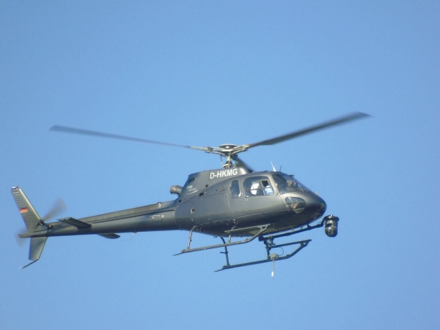e-19635350-helicoptero-privado-gris15232837099670.jpg