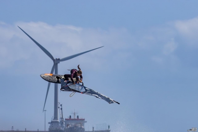 windsurfing pozo