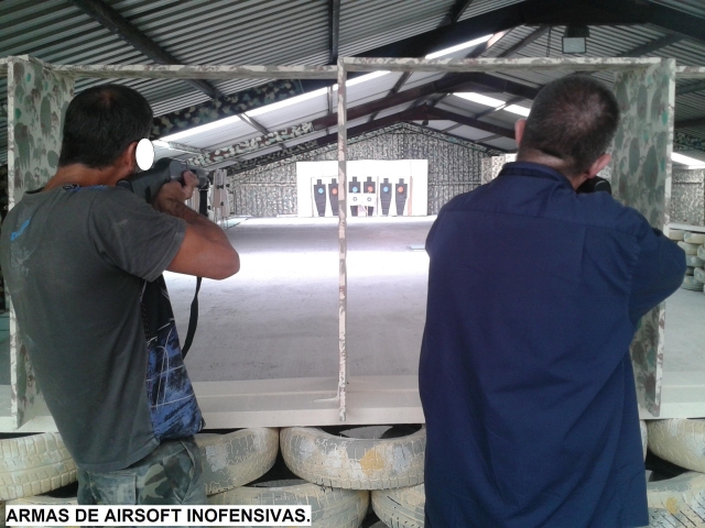 Jalo con airsoft inofensivo a 25 metros