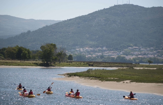 Descendiendo el estuario del Miño en Tui