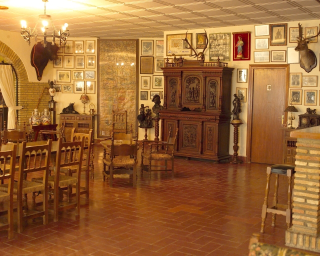 sala-de-degustacion_bodegas-cruz-conde.jpg