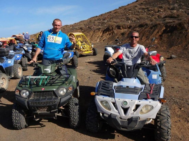  Ai comandi di due quad 