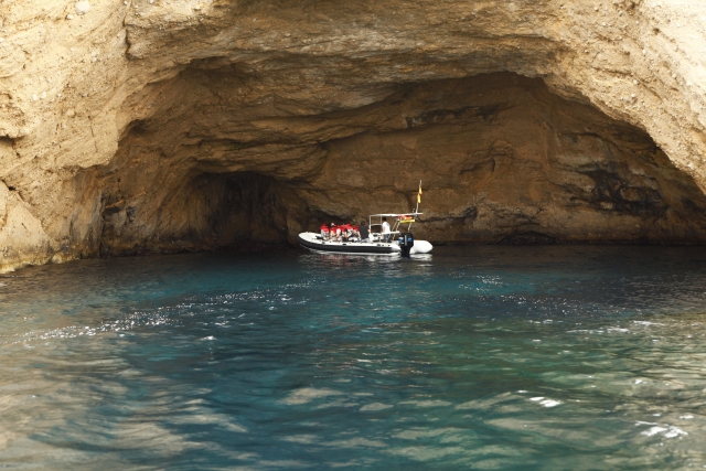Dentro de una cueva