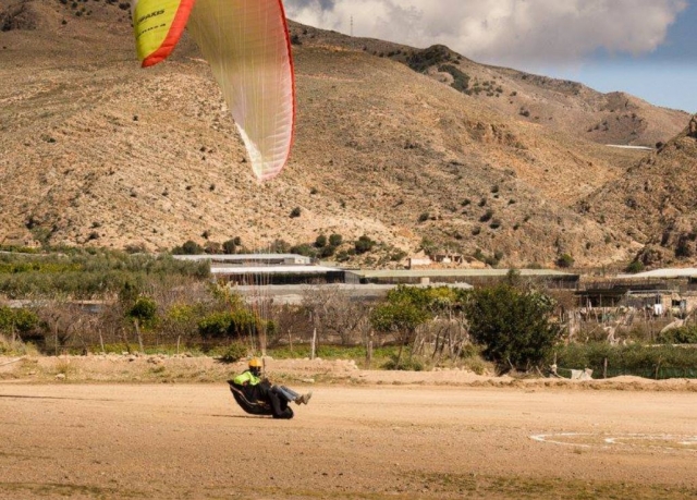 Aterrizando con el parapente