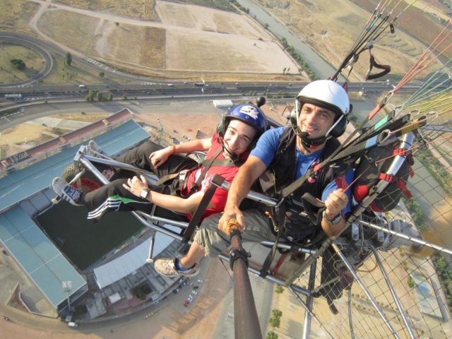 Disfrutando del vuelo en paramotor