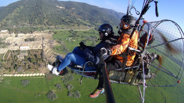 Avistando Córdoba desde el paramotor