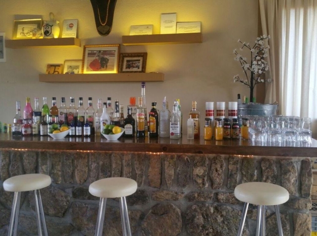 Bar with drinks 