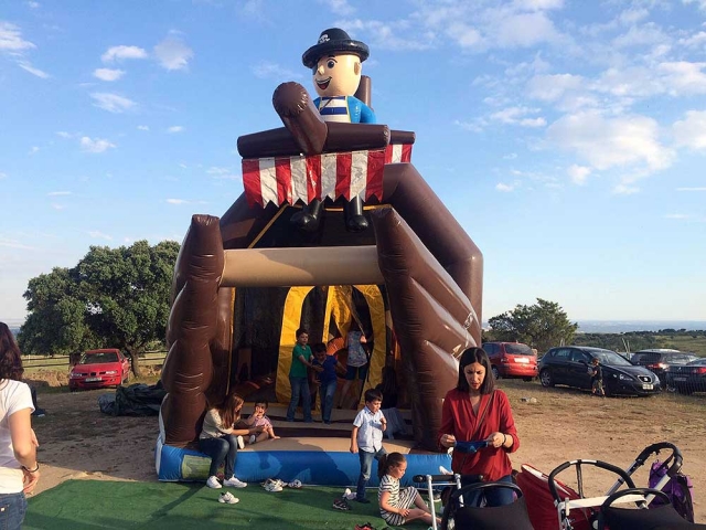  Bouncy castle for the little ones 
